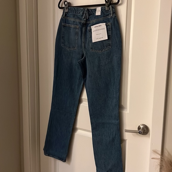 Good American Good Boy High Rise Straight Leg Jeans w/ Spilt Hem - Picture 11 of 12